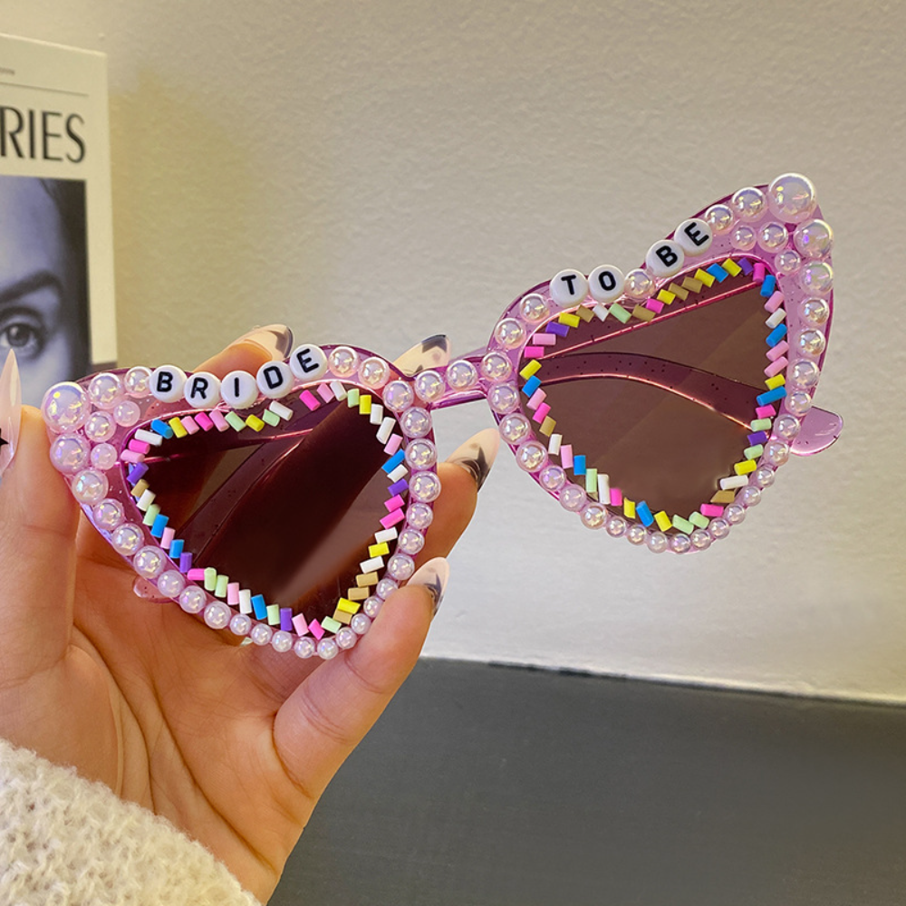 Beaira Luxury Bachelorette Party Bride Sunglasses Heart Shaped Sun Glasses For Women Bridesmaid Bride Wedding Party Photo Tools Gift