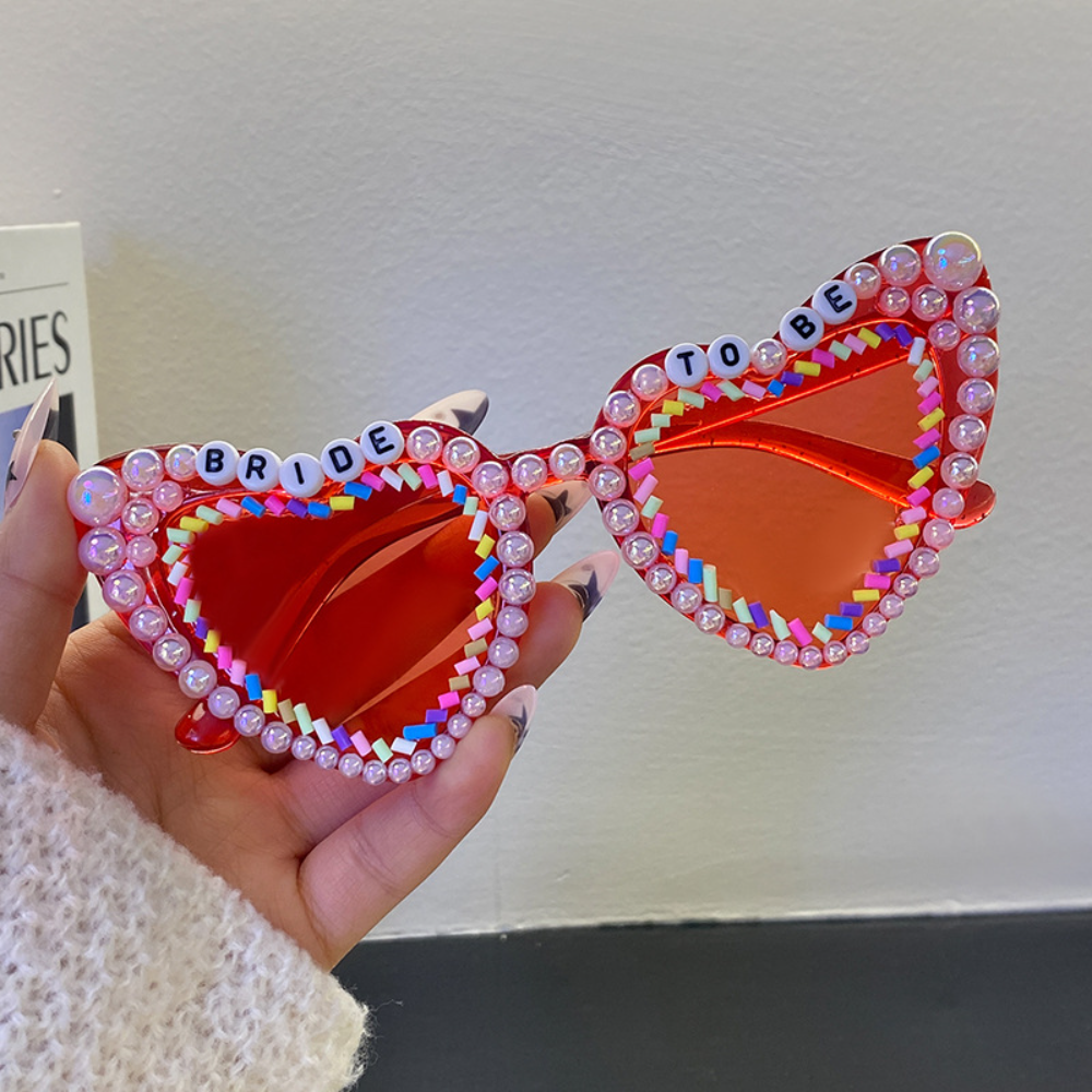 Beaira Luxury Bachelorette Party Bride Sunglasses Heart Shaped Sun Glasses For Women Bridesmaid Bride Wedding Party Photo Tools Gift