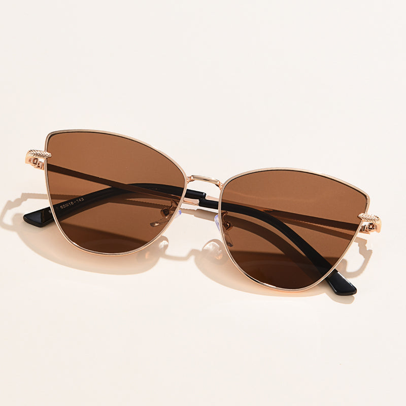 Beaira Triangle Metal Frame Sunglasses Women Cat Eye Trendy Small Fashion Cateye Sun Glasses Streetwear Shades Feminino UV400
