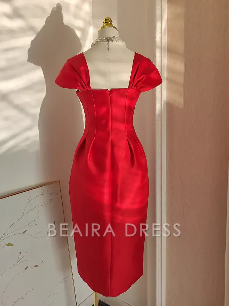 Beaira Sexy A line Sweetheart Red Satin Knee Length Homecoming Dresses Birthday Outfits