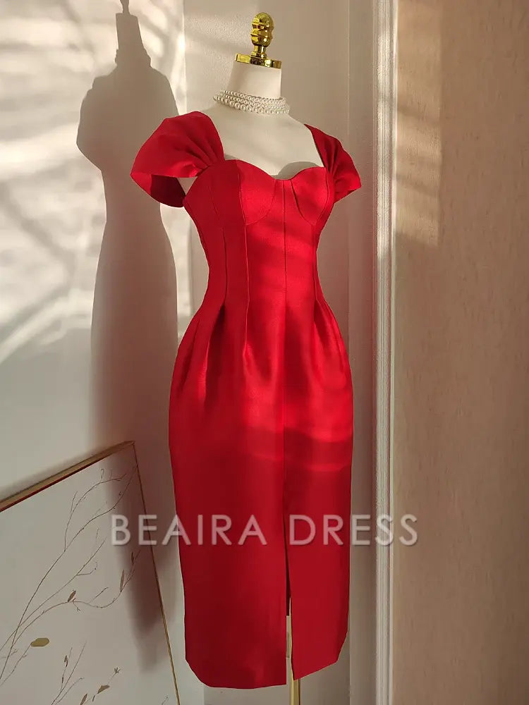 Beaira Sexy A line Sweetheart Red Satin Knee Length Homecoming Dresses Birthday Outfits
