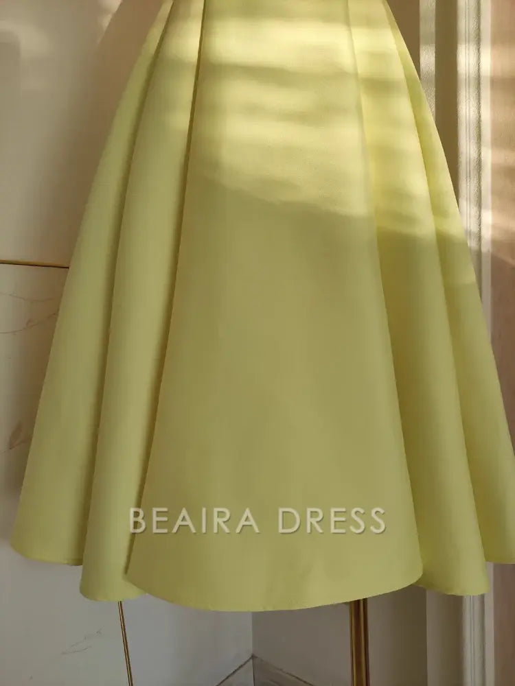 Beaira Sexy A line V neckline Satin Knee Length Homecoming Dresses Yellow Birthday Outfits