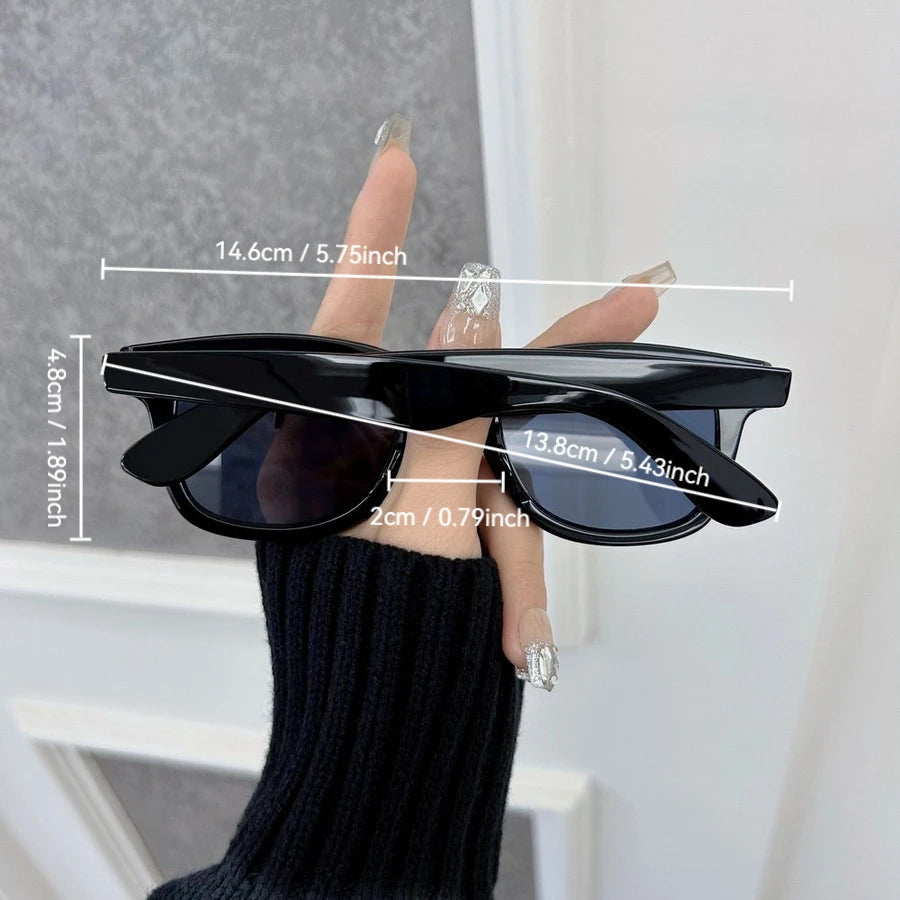 Beaira Lovely Square Designer Sunglasses Women Men Rivet Frame Luxurious Sun Glasses Female Male Brand Fashion Oculos De Sol