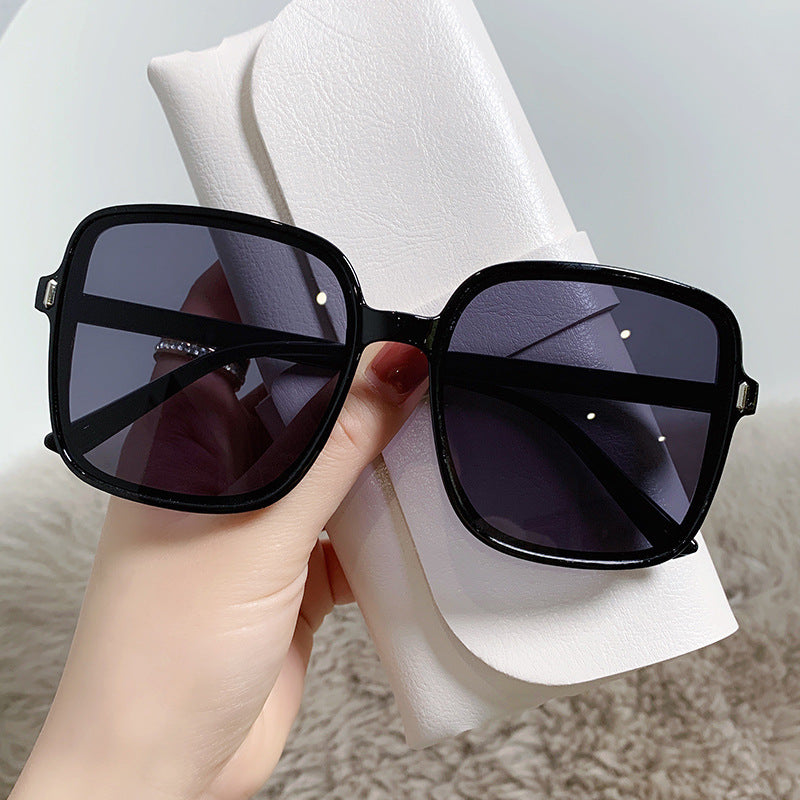 Beaira Square Sunglasses Woman Retro Vintage Gradient Sun Glasses Oversized Female Clear Lens Black White Oculos De Sol Glasses Women