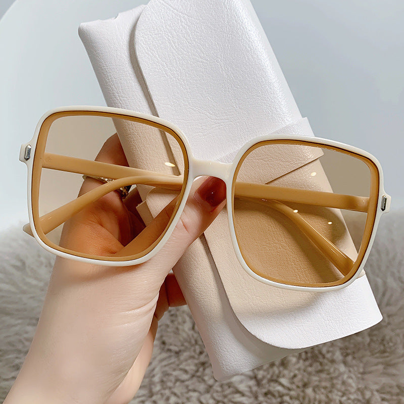 Beaira Square Sunglasses Woman Retro Vintage Gradient Sun Glasses Oversized Female Clear Lens Black White Oculos De Sol Glasses Women