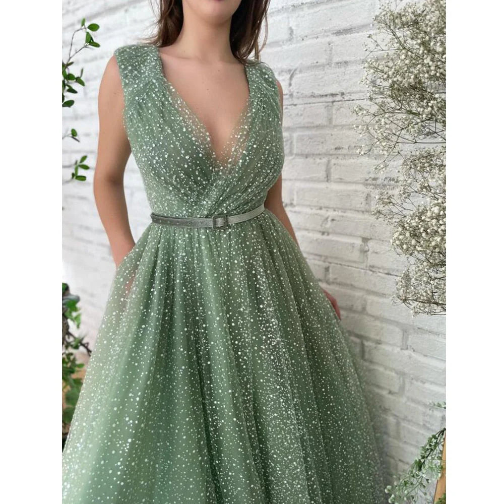 A Line V Neck Tulle Pleats Prom Dresses With Pockets