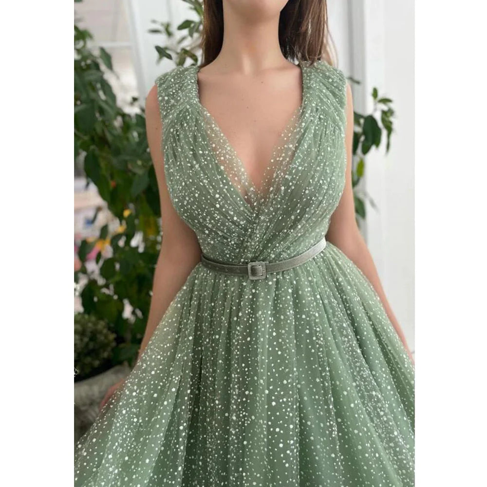 A Line V Neck Tulle Pleats Prom Dresses With Pockets