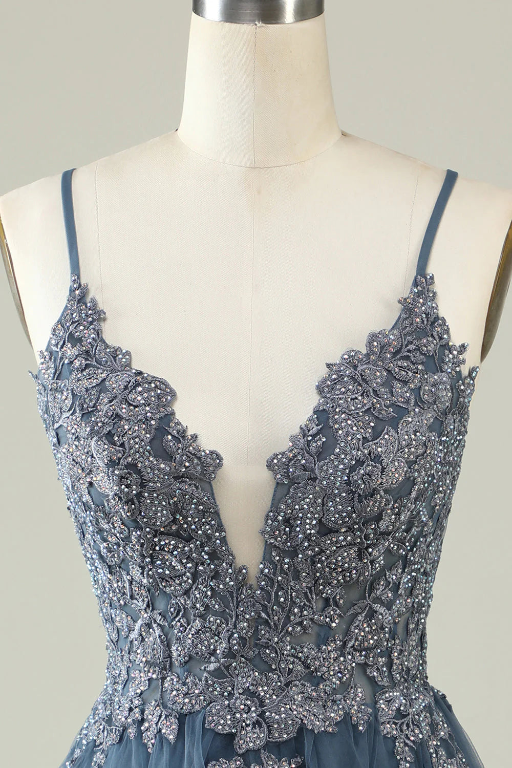 Simple Spaghetti Straps Tulle Vintage Homecoming Dress with Lace Appliques