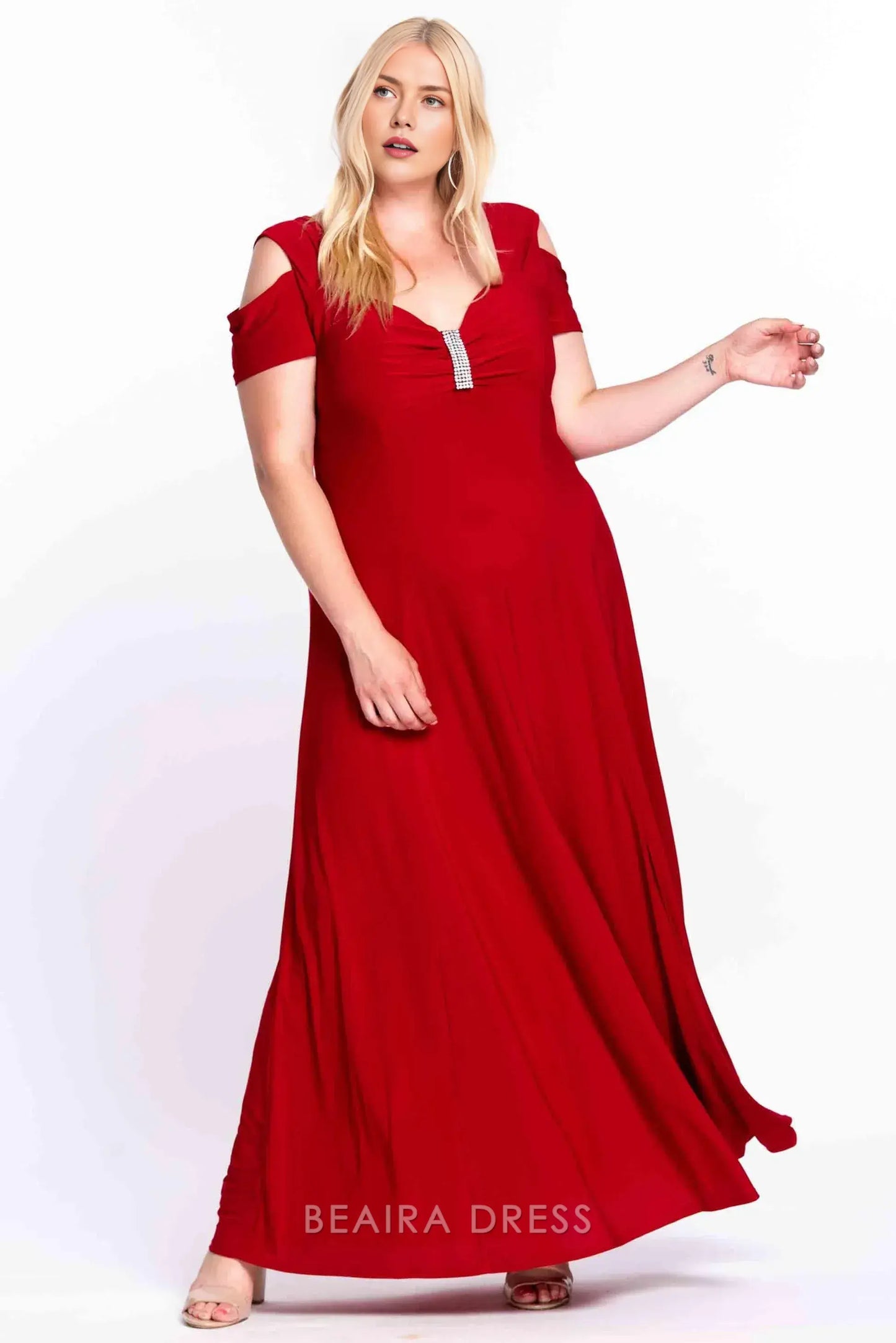 Simple Plus Size Cold - Shoulder Evening Gown with Rhinestone Detail and Slit Prom Dress