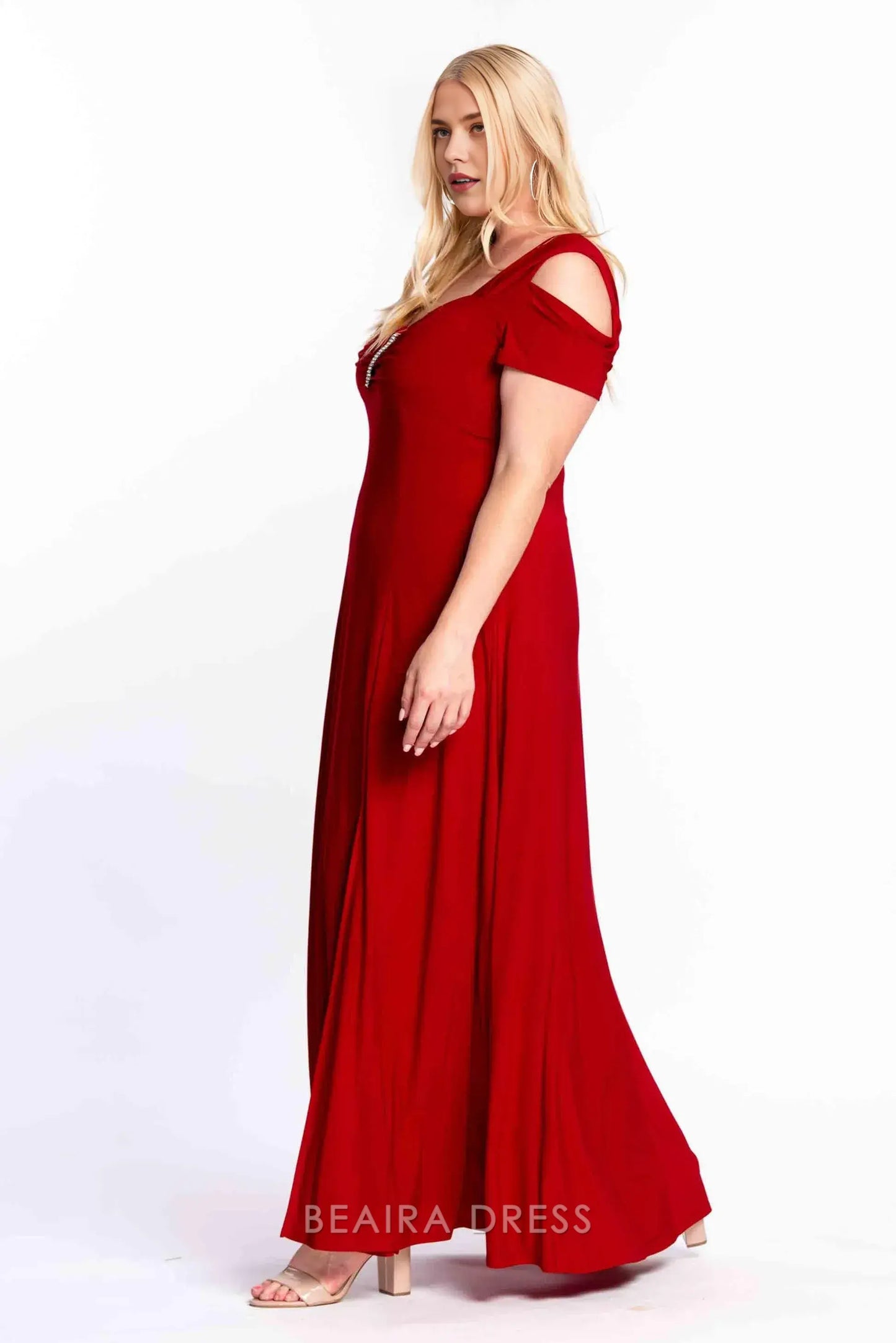 Simple Plus Size Cold - Shoulder Evening Gown with Rhinestone Detail and Slit Prom Dress