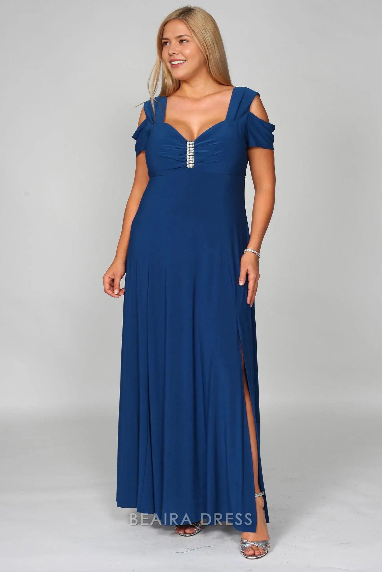 Simple Plus Size Cold - Shoulder Evening Gown with Rhinestone Detail and Slit Prom Dress