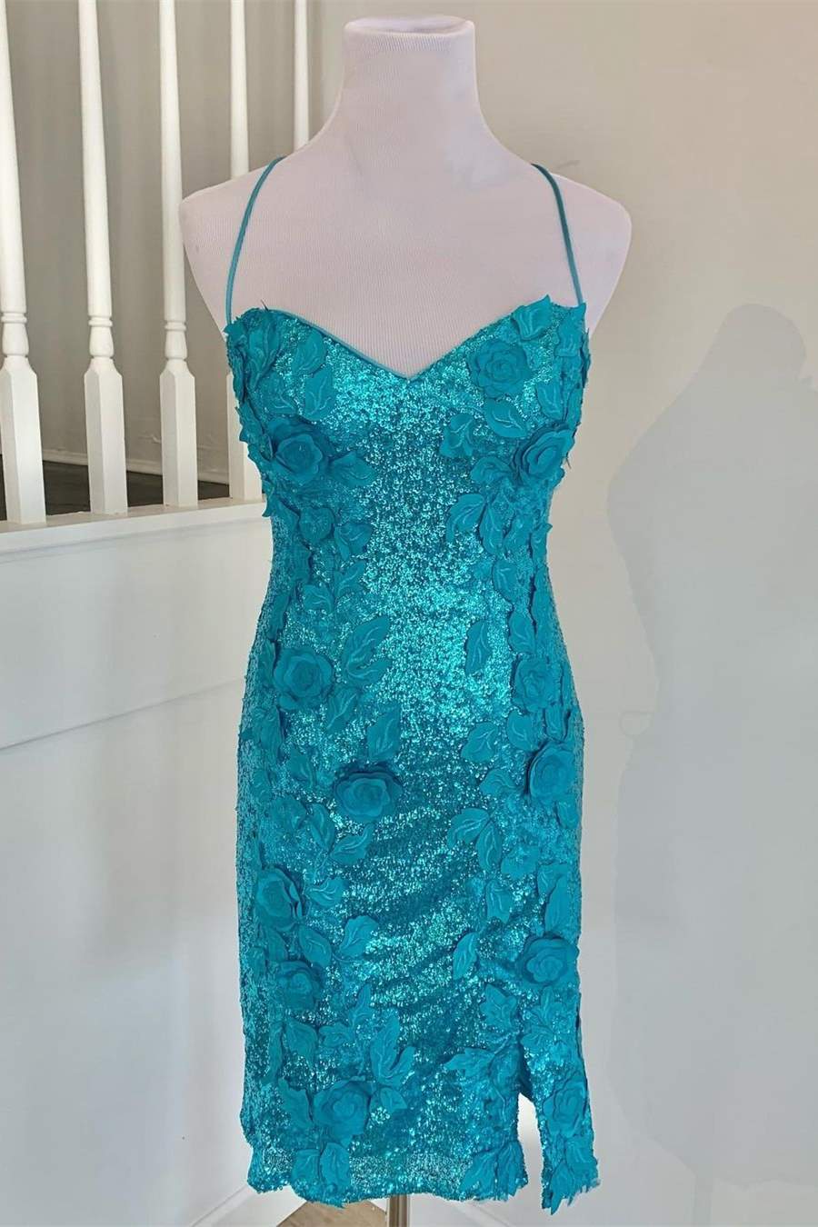 Spaghetti Straps Homecoming Dresses Sheath Sequins With Applique Flower Short/Mini