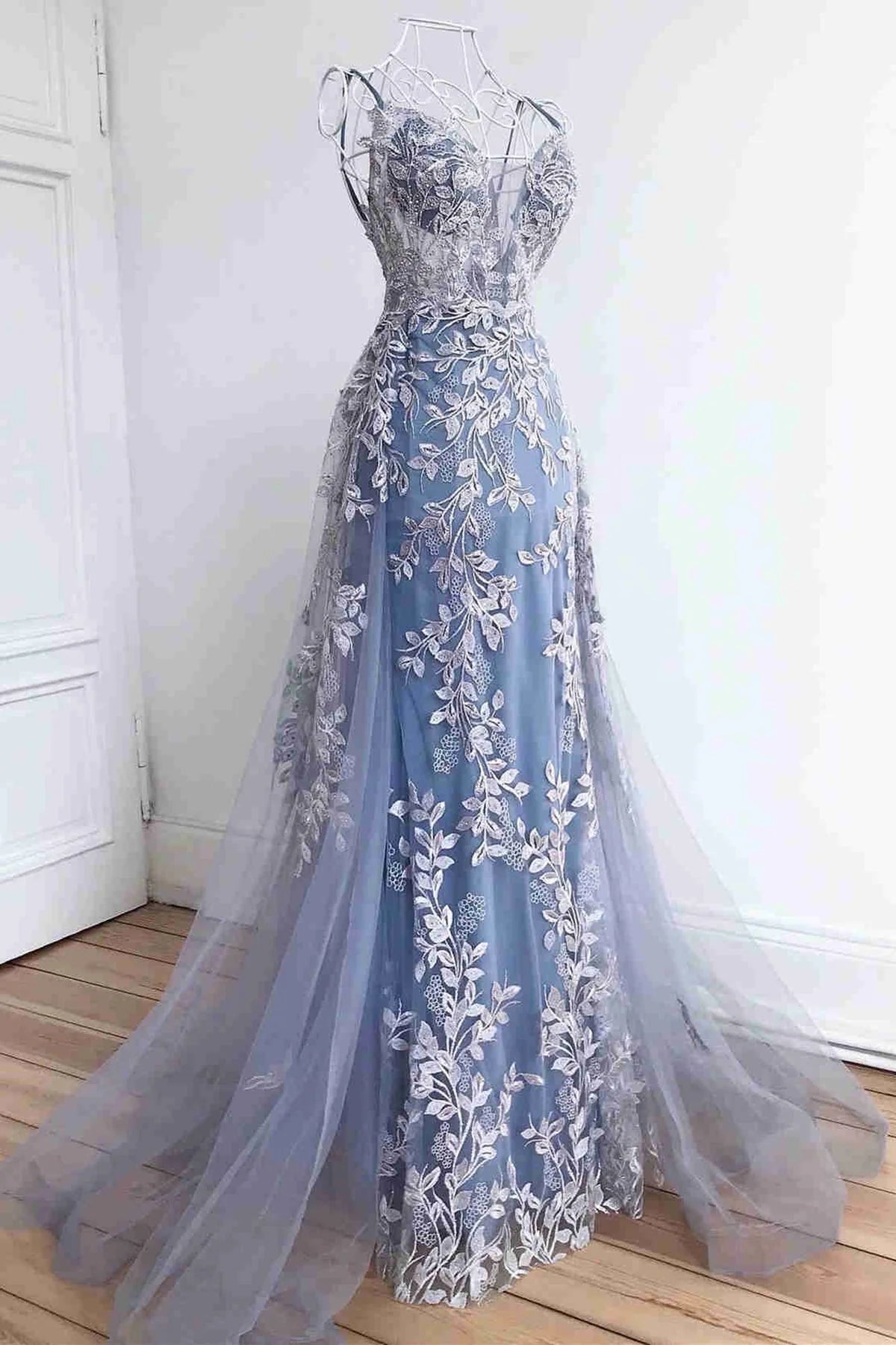 V Neck Prom Dresses Mermaid Lace & Tulle Sweep Train With Applique Backless