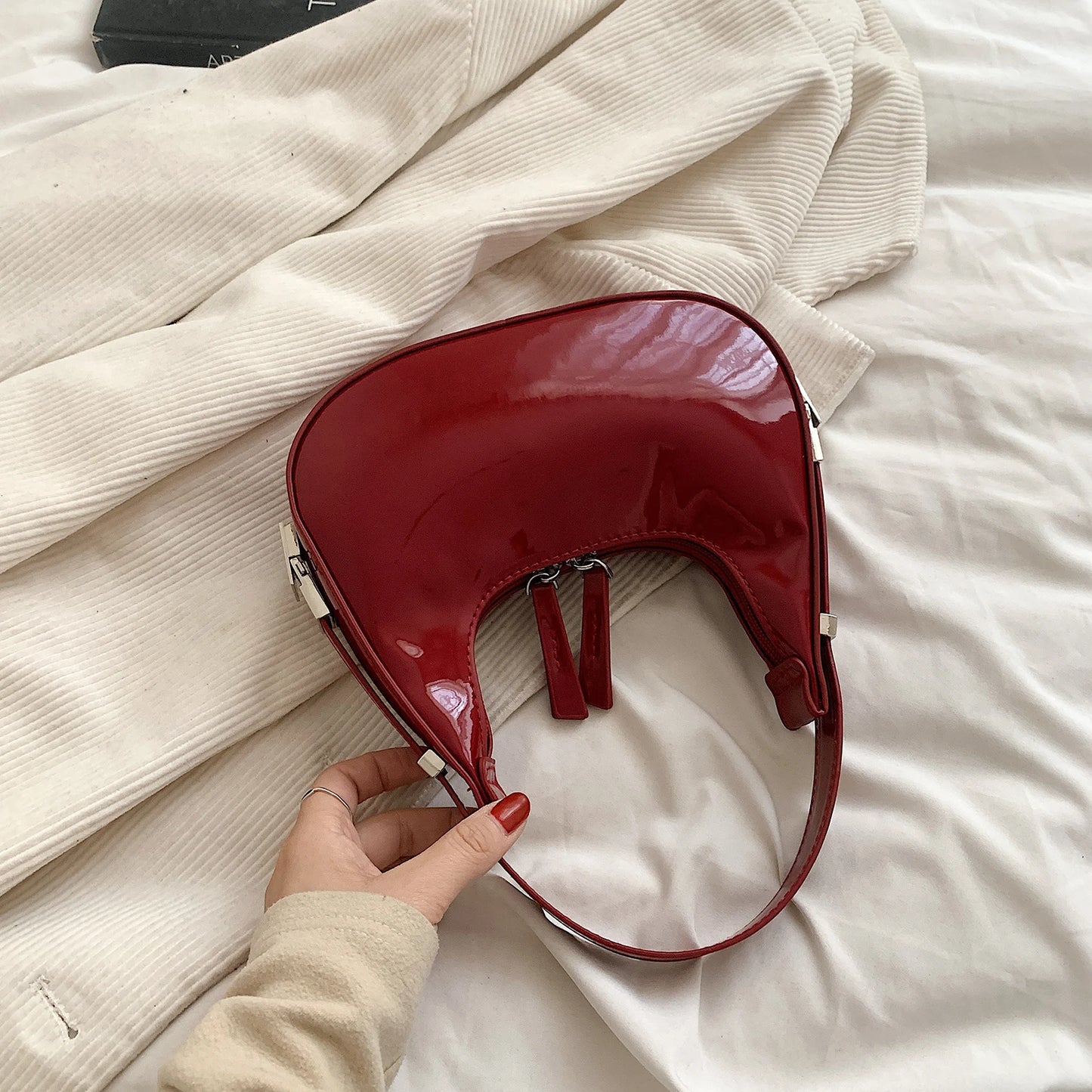 Beaira Women Leather Shoulder Bag Casual Vintage Tote Bag Zipper Crescent Bag Underarm Bag Travel Dating Purse