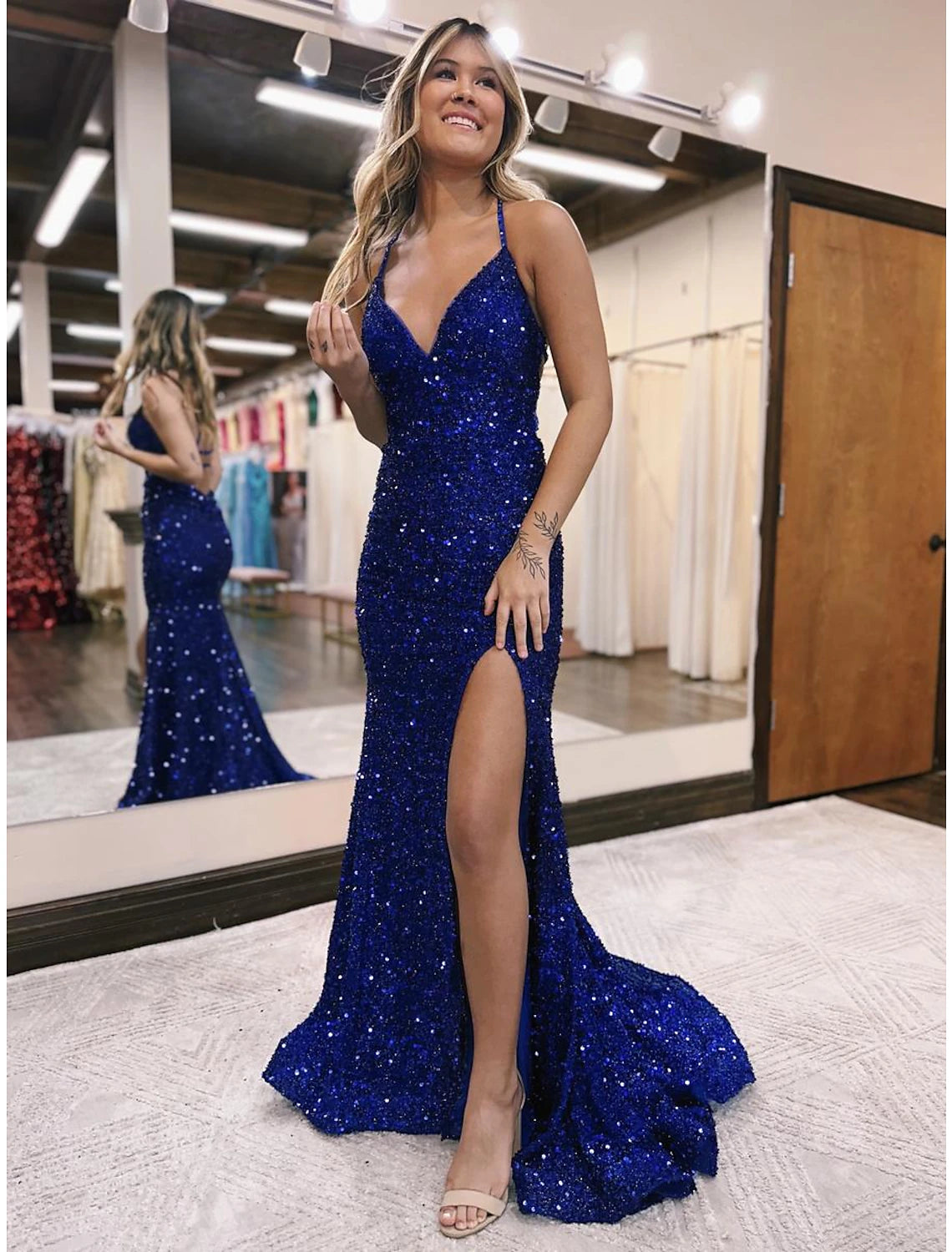 Mermaid / Trumpet Prom Dresses Sparkle & Shine Dress Formal Wedding Guest Sweep / Brush Train Sleeveless V Neck Sequined Backless with Sequin