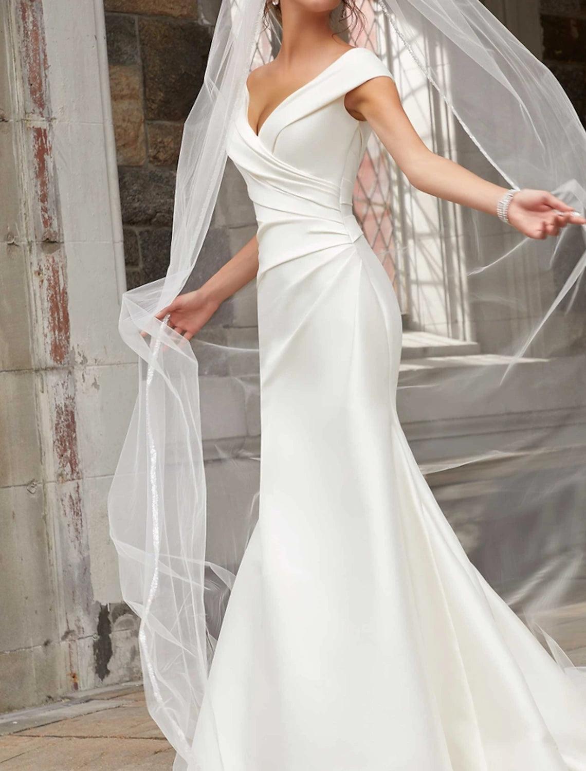 Engagement Formal Wedding Dresses Mermaid / Trumpet Off Shoulder Cap Sleeve Chapel Train Satin Bridal Gowns With Ruched Draping