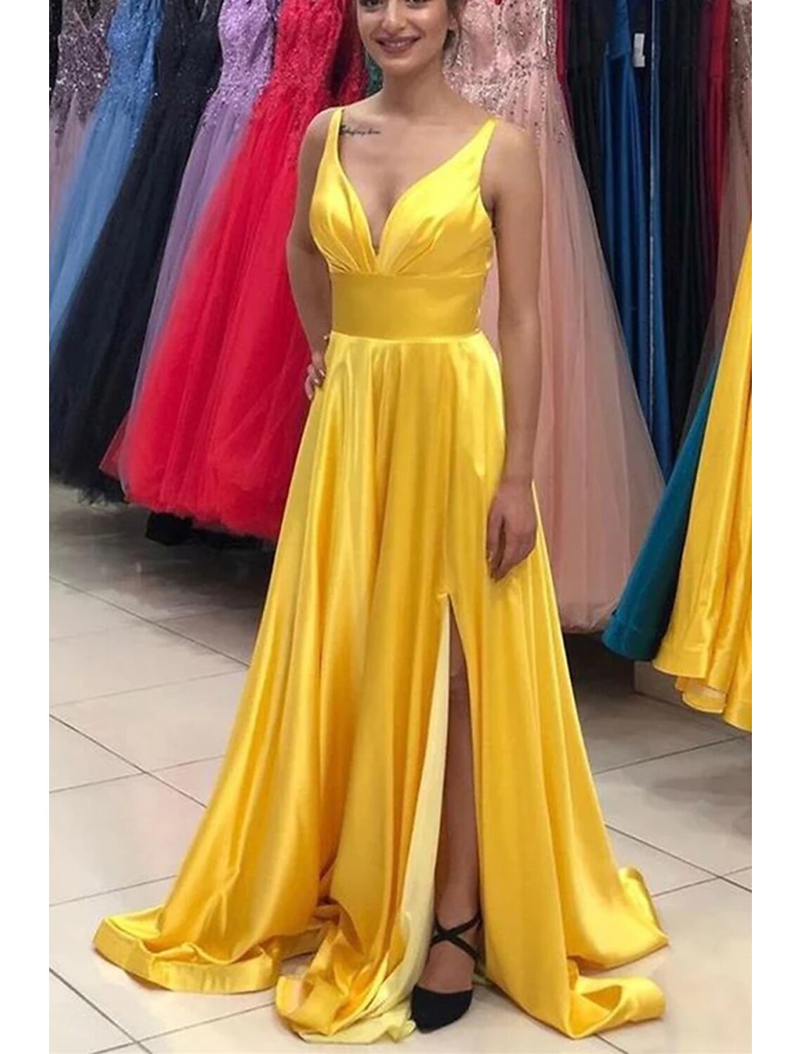 A-Line Prom Dresses Empire Dress Formal Wedding Party Sweep / Brush Train Sleeveless V Neck Satin Backless with Pleats