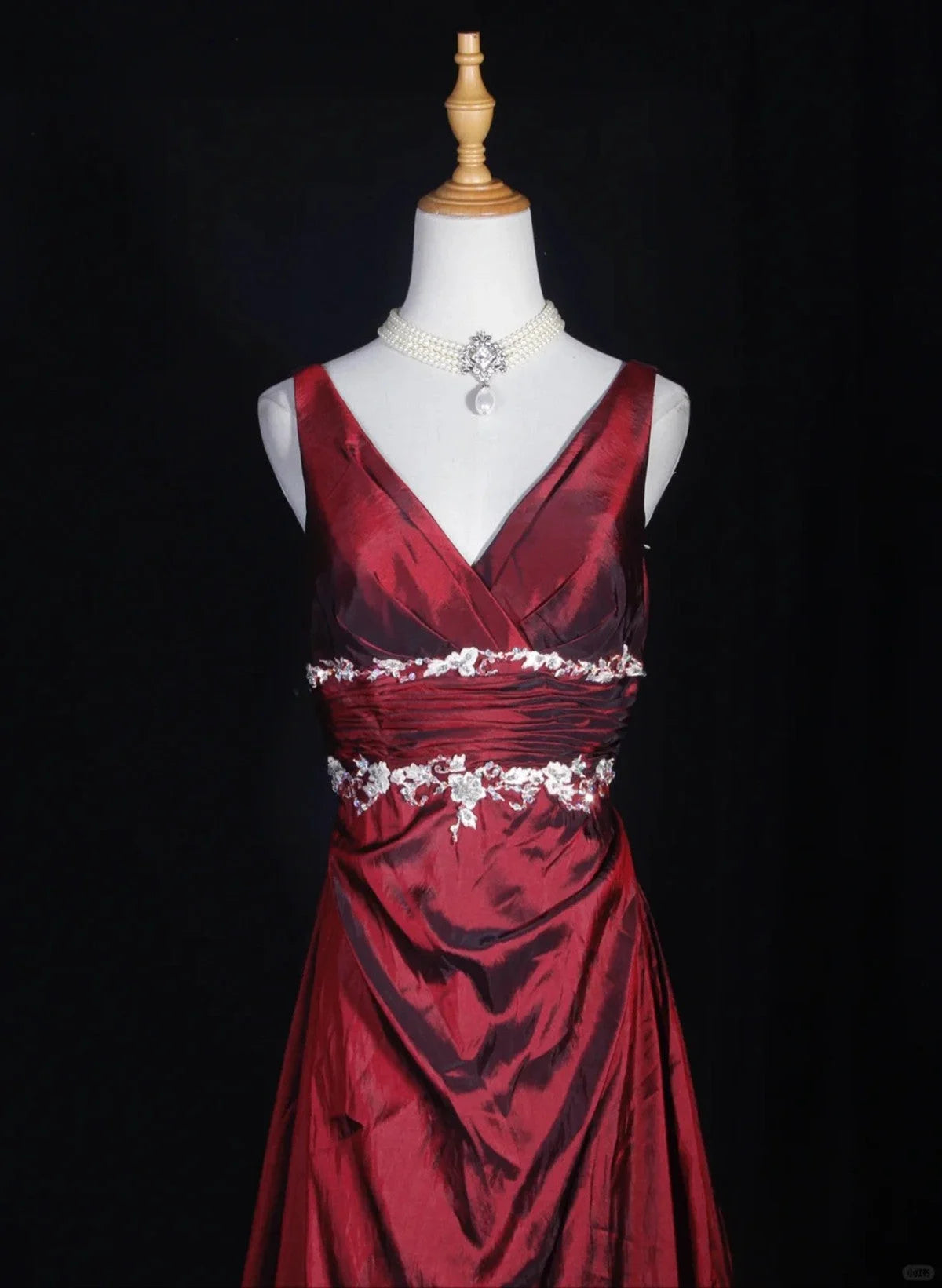 Beaira Pretty Wine Red Taffeta V-neckline Long Prom Dress Wine Red Vintage Party Dress