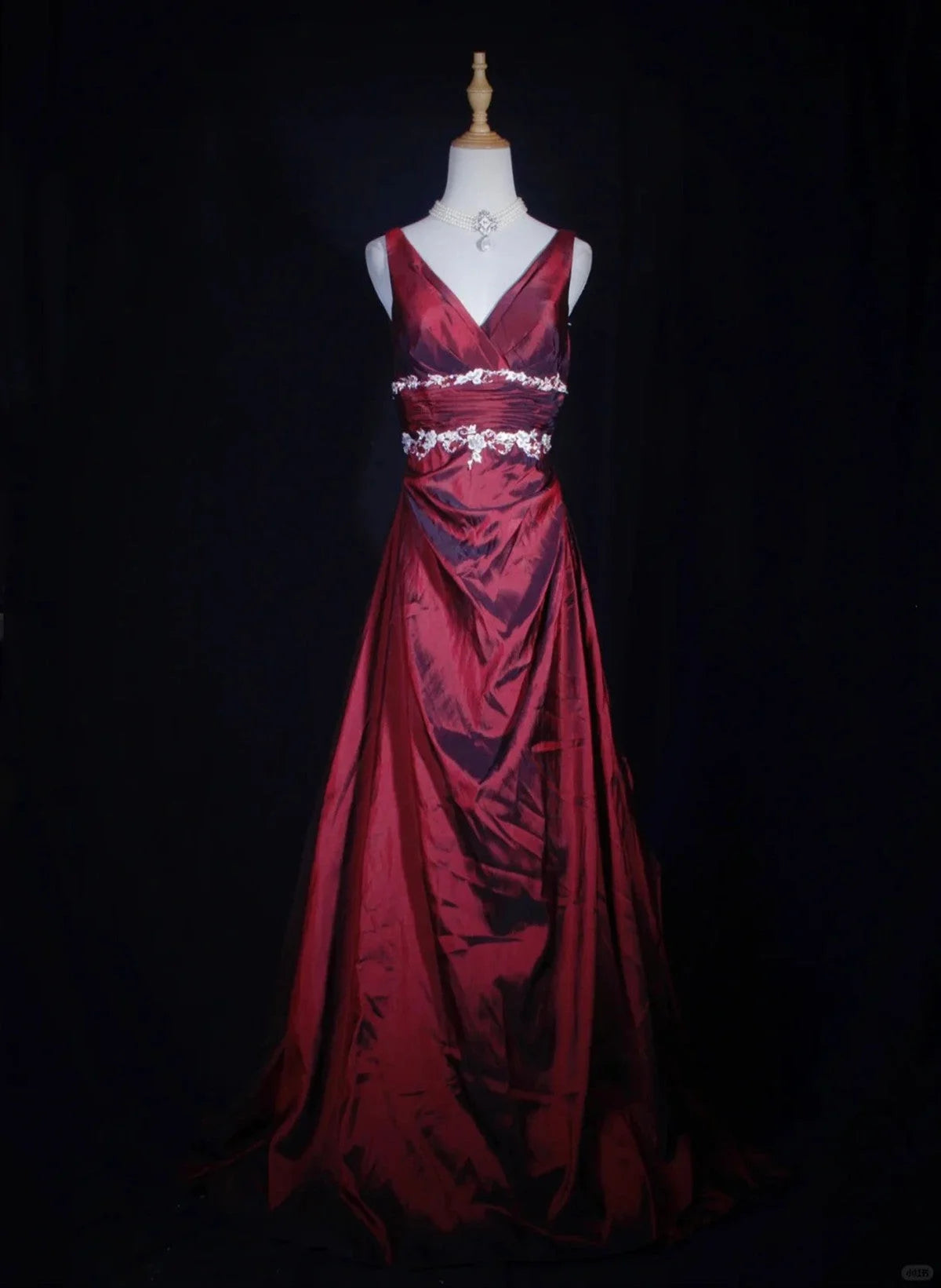 Beaira Pretty Wine Red Taffeta V-neckline Long Prom Dress Wine Red Vintage Party Dress