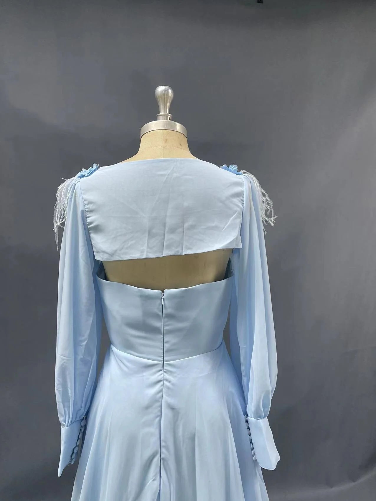 A Line Blue Long Sleeves Sweetheart Prom Dresses With Flower