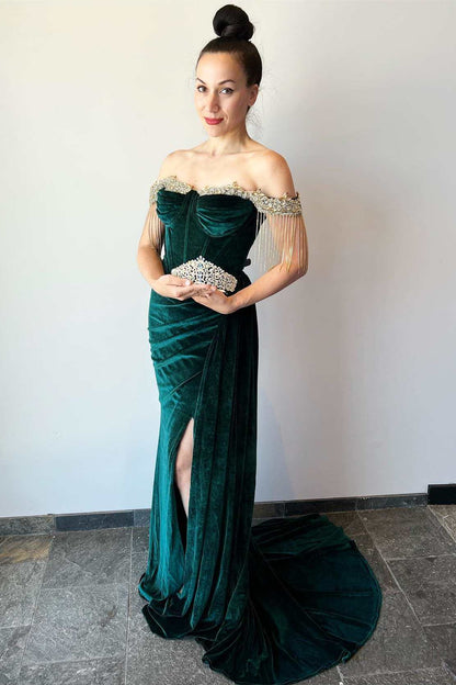Amazing Emerald Velvet Off-the-Shoulder Fringe Slit Prom Dresses Evening with Attached Train