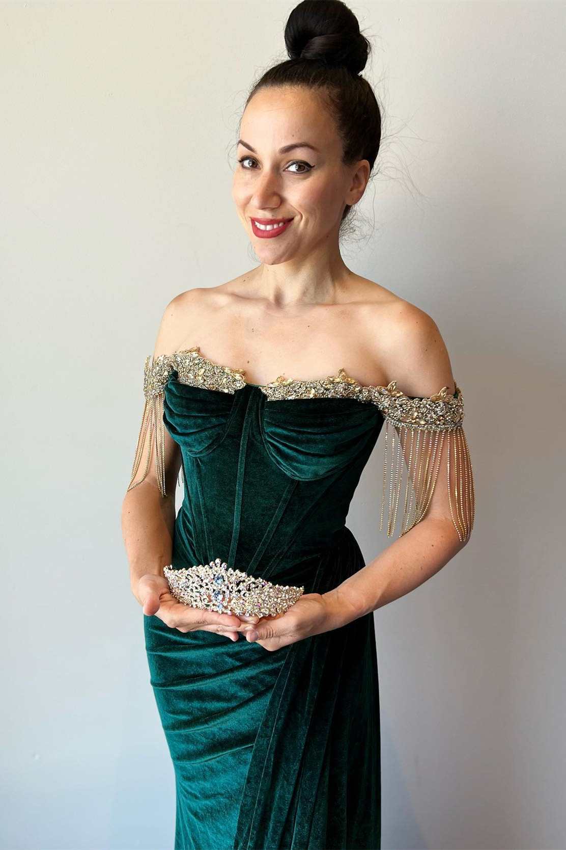 Amazing Emerald Velvet Off-the-Shoulder Fringe Slit Prom Dresses Evening with Attached Train