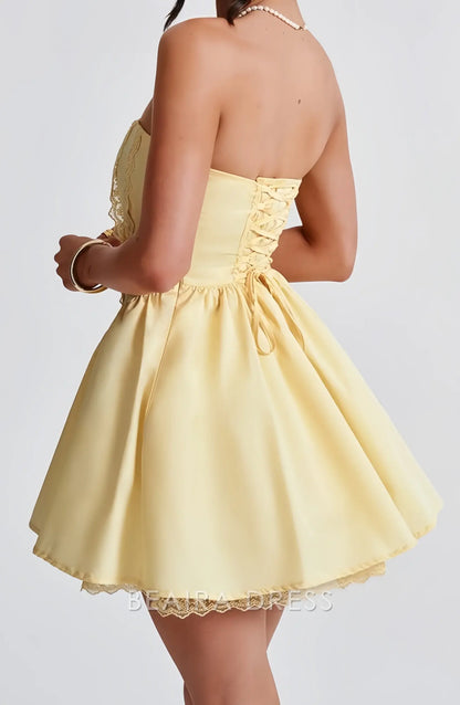 Beaira Elegant Pastel Yellow Strapless Homecoming Dresses Satin Lace Party Gown formal wear dresses