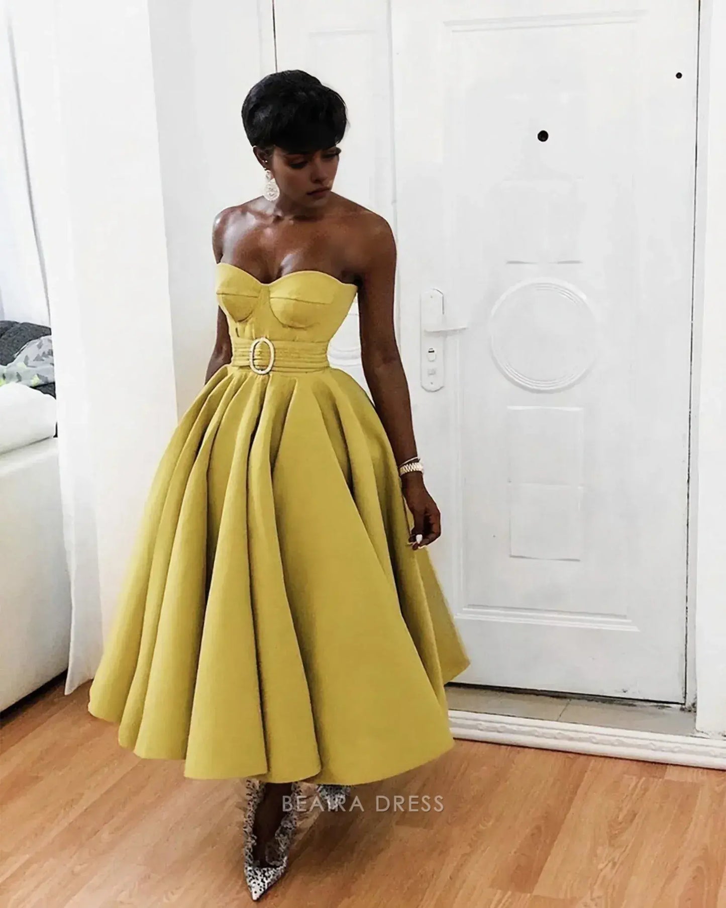 Beaira Elegant Strapless A-Line Prom Dresses Tea Length Ball Gown formal wear dresses