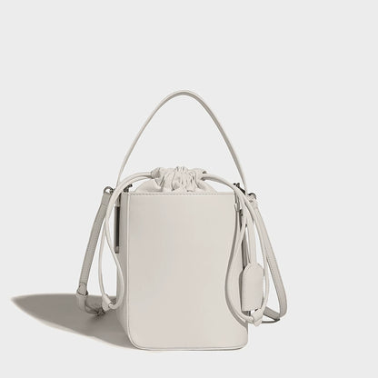 Beaira New high-end texture simple women's bag drawstring niche design black commuting bucket bag crossbody handbag