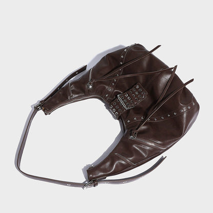 Beaira Niche retro spicy girl oil wax leather commuting handbag autumn and winter new fashion millennium style rivet shoulder croissant