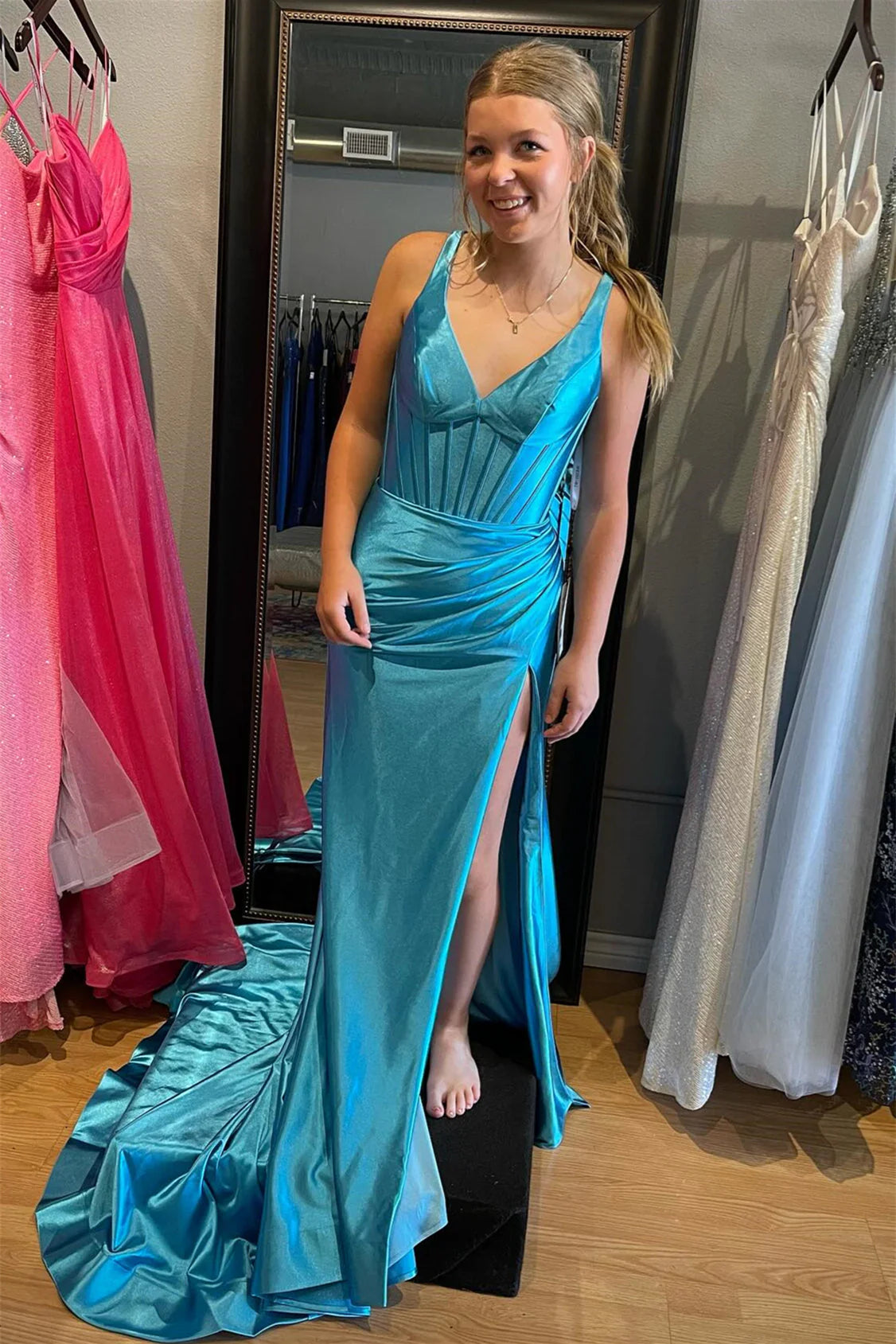 Cheap Floor-Length Sleeveless V-Neck Mermaid Backless Spaghetti Strap Prom Dresses