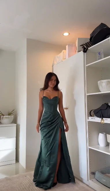 Glamorous Mermaid Spaghetti Lace-Up Emerald Green Floor-Length Prom Dress