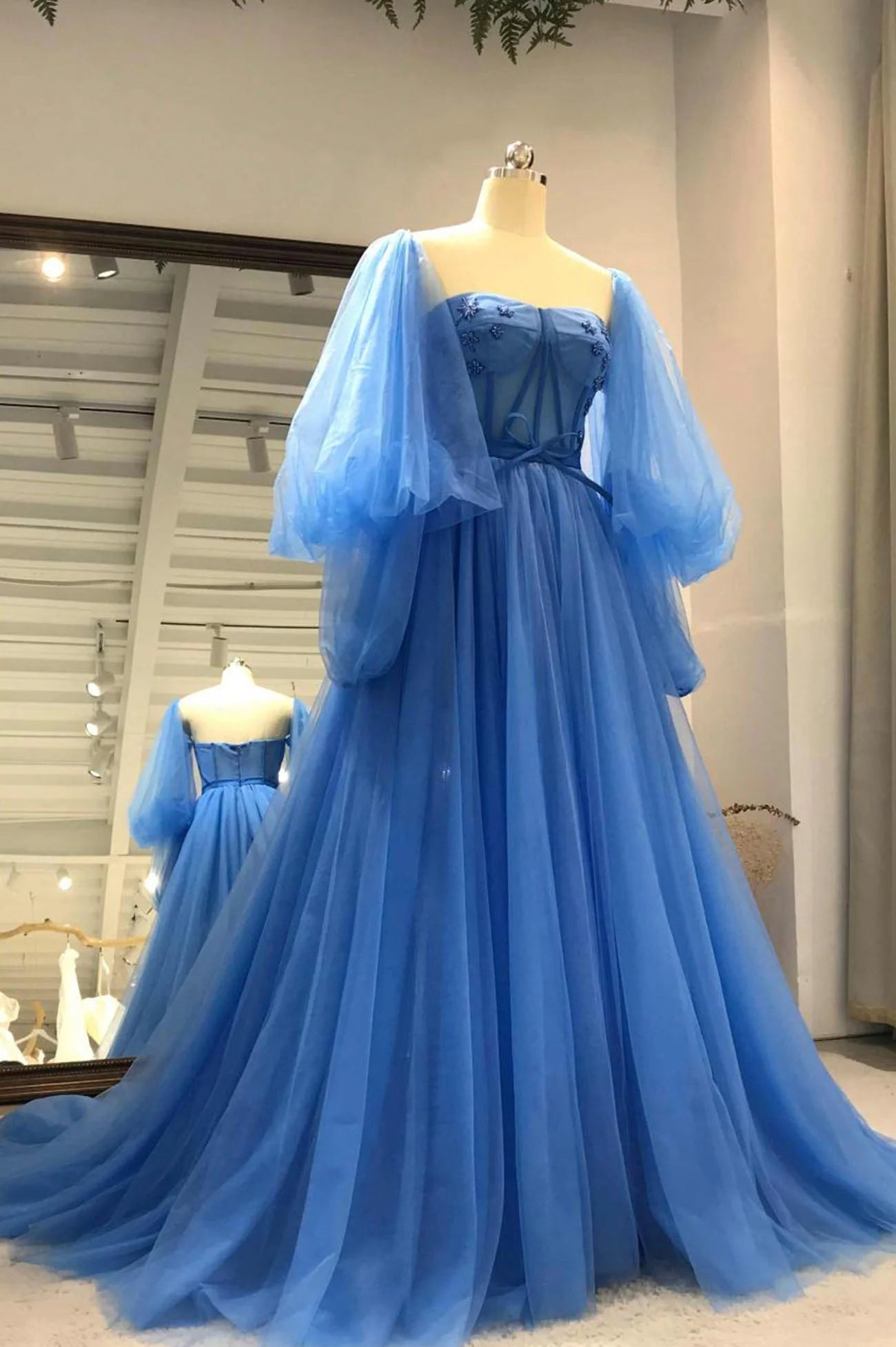 A Line Tulle Floor-Length Prom Dresses With Slit