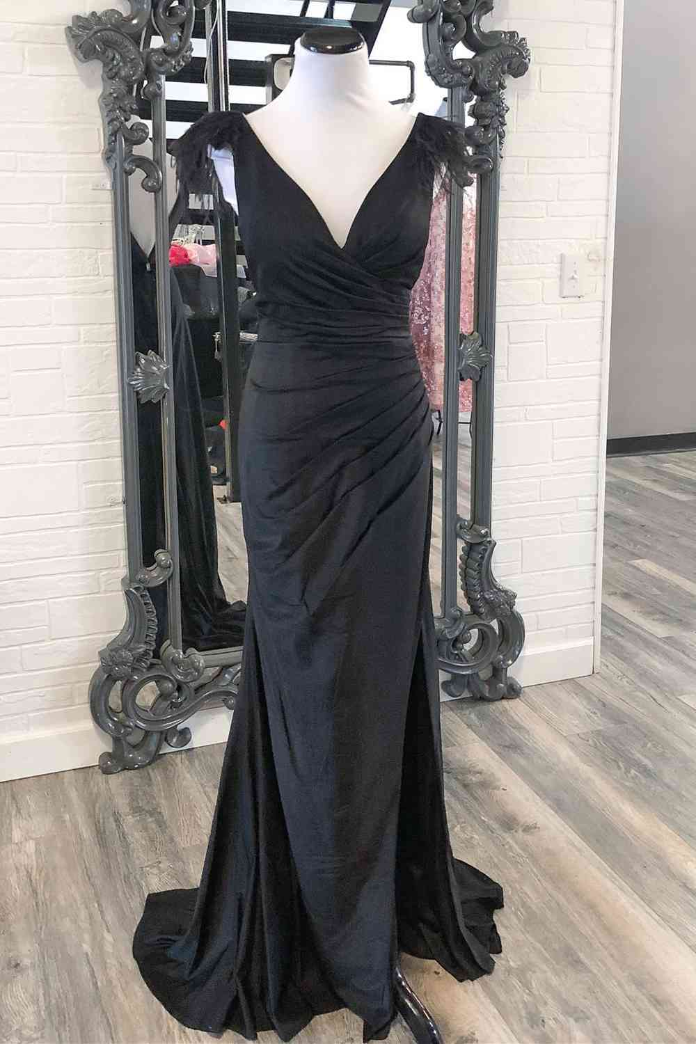 V Neck Satin Pleated Slit Long Prom Dresses With Feather Shoulder