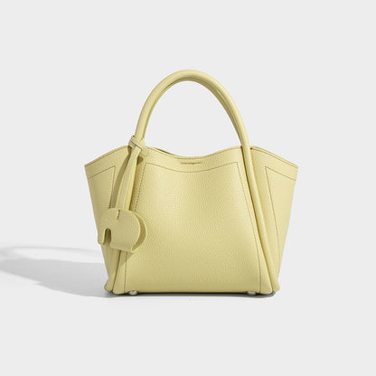 Beaira Vegetable Basket Bag New Simple Korean Fashion Handheld Shoulder Bag Versatile Soft Leather Casual Letter Crossbody Bag