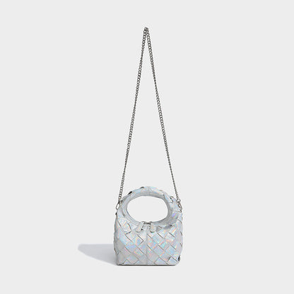 Beaira A new high-end silver handbag with a niche design and hand woven design It is a one shoulder crossbody dumpling bag