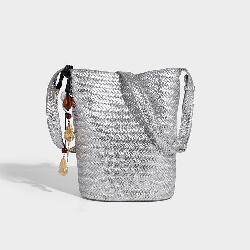 Beaira New niche hand-held woven bucket bag retro light luxury high-end tote single shoulder fashionable bag for women