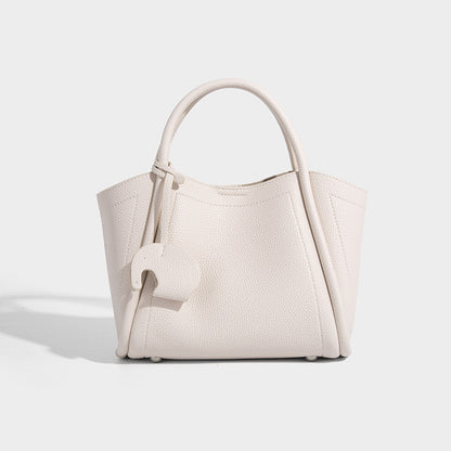 Beaira Vegetable Basket Bag New Simple Korean Fashion Handheld Shoulder Bag Versatile Soft Leather Casual Letter Crossbody Bag
