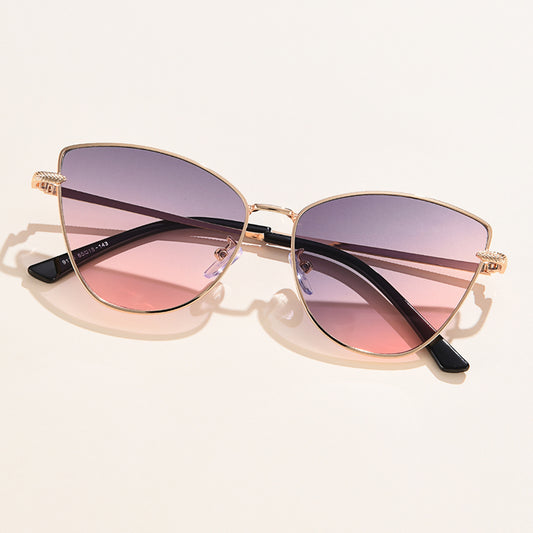 Beaira Triangle Metal Frame Sunglasses Women Cat Eye Trendy Small Fashion Cateye Sun Glasses Streetwear Shades Feminino UV400