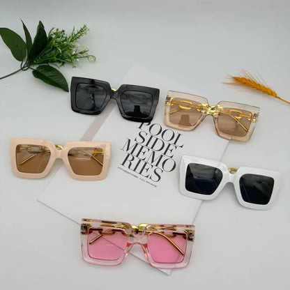 Beaira New Women's Small Frame Sunglasses Women Fashion Square Sun Glasses Outdoor Travel Trend Eyewear Shades UV400 Oculos De Sol