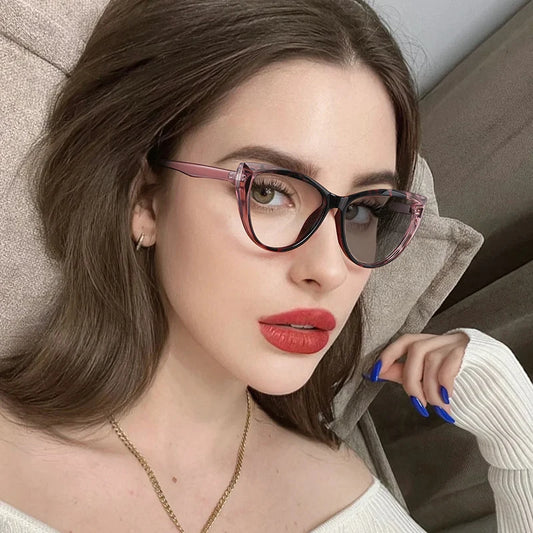 Beaira Cat Eye Frame Outdoor Photochromic Sunglasses Fashion Trendy Anti Blue Light Plain Eyeglasses Finished Optical Spectacle Eyewear