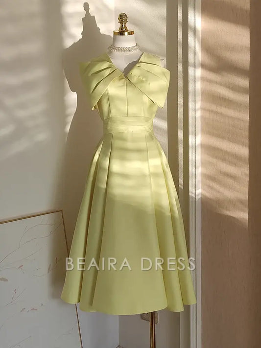 Beaira Sexy A line V neckline Satin Knee Length Homecoming Dresses Yellow Birthday Outfits