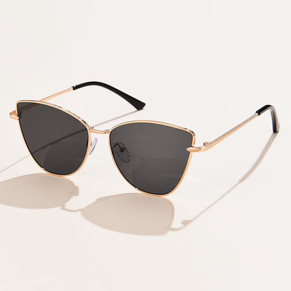 Beaira Triangle Metal Frame Sunglasses Women Cat Eye Trendy Small Fashion Cateye Sun Glasses Streetwear Shades Feminino UV400