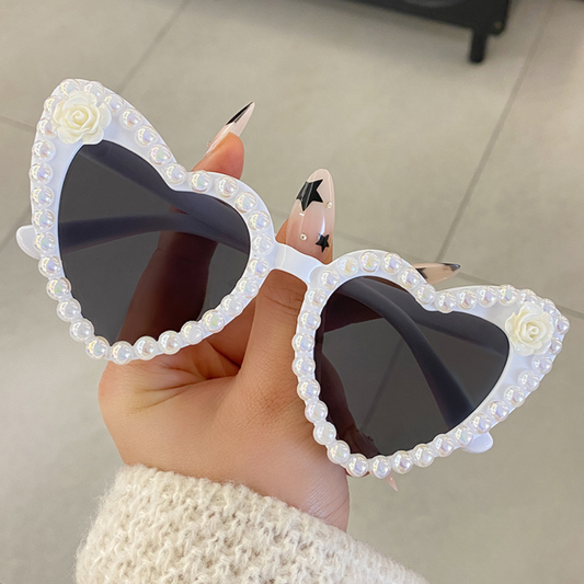 Beaira Luxury Bachelorette Party Bride Sunglasses Heart Shaped Sun Glasses For Women Bridesmaid Bride Wedding Party Photo Tools Gift