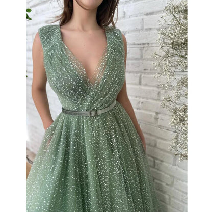 A Line V Neck Tulle Pleats Prom Dresses With Pockets