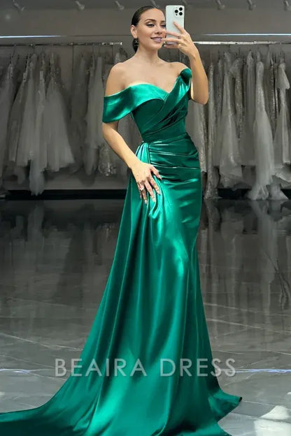 Beaira Simple & Elegant Sheath Off Shoulder Sleeveless Evening Formal Gown Dark Green Back Zipper Pleated High Side Slit and Train Prom Party Dress