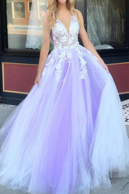 V Neck Lavender Prom Dresses With 3D Floral Appliques Princess Evening DressesV Neck Lavender Prom Dresses With 3D Floral Appliques Princess Evening Dresses