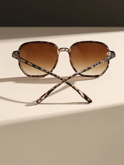 Beaira Unisex Geometric Modern Simple Style Classic Sunglasses For Outdoor Travel Holiday Driving Camping Daily Life Decoration