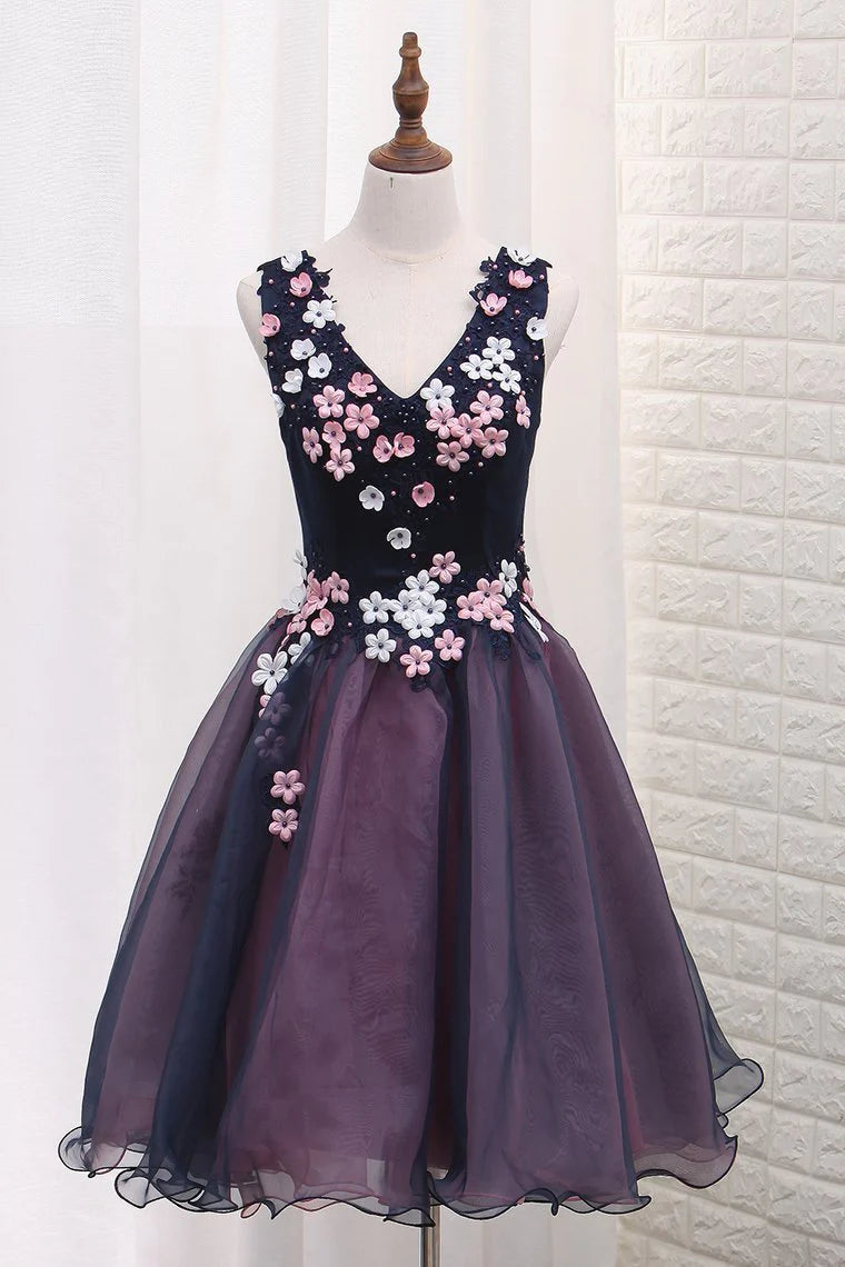 V Neck Homecoming Dresses Organza A-Line With Appliques