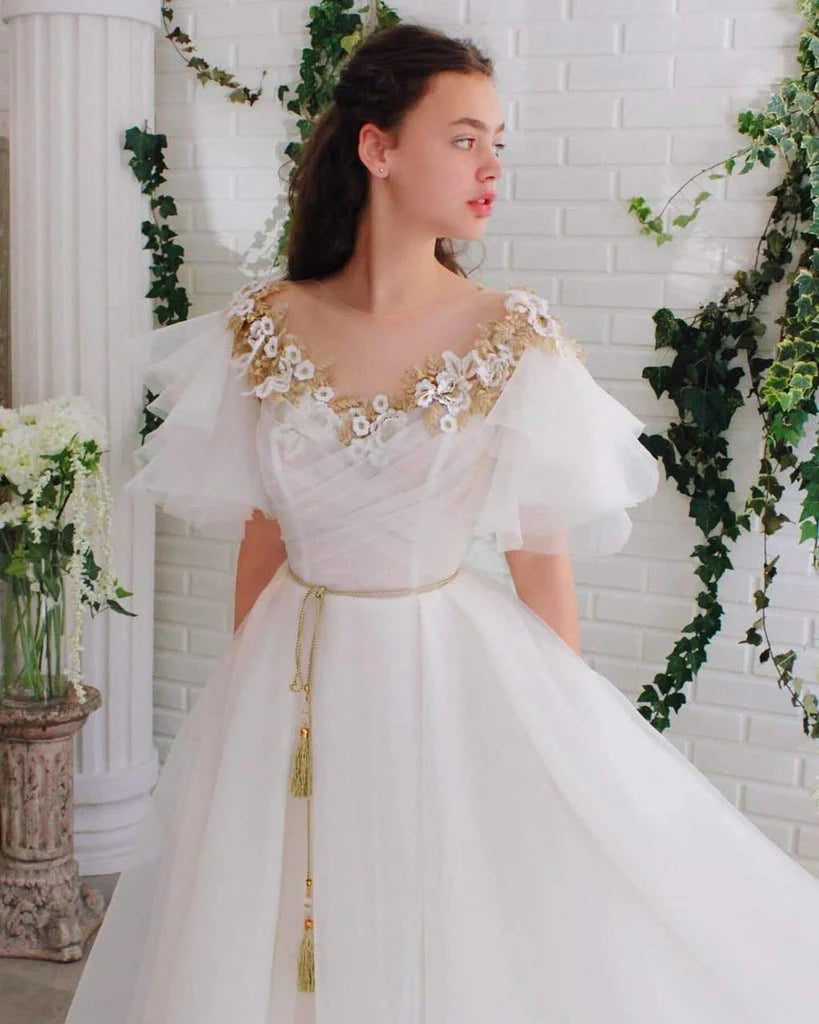 A Line Chic Long White Organza Short Sleeves Scoop Neck Appliques Prom Dresses